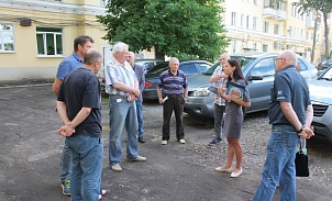 В городе Новомосковске  эксперты встретились с жителями по актуальным вопросам ЖКХ 