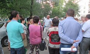 Вячеслав Сладков принял участие в собрании жильцов многоквартирного дома
