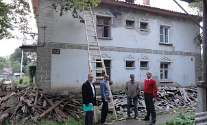 Кирилл Балахтар проверил работы по капитальному ремонту в п.Южном